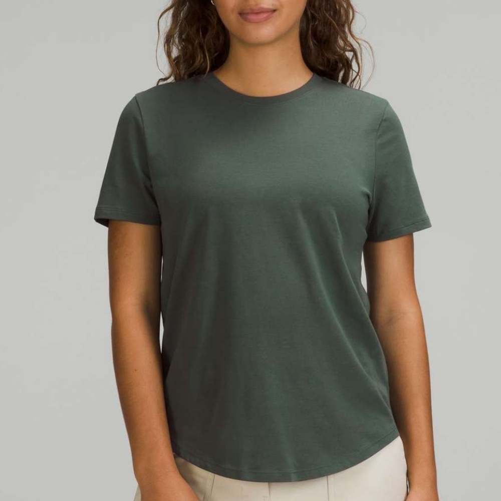 Lululemon Love tshirt